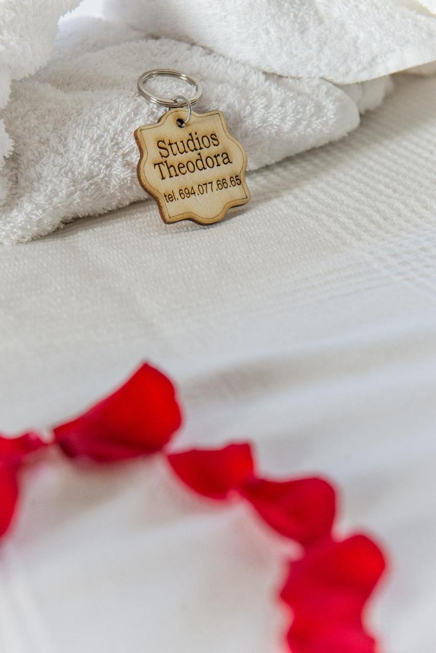 Theodora Rooms Poros Town Zewnętrze zdjęcie